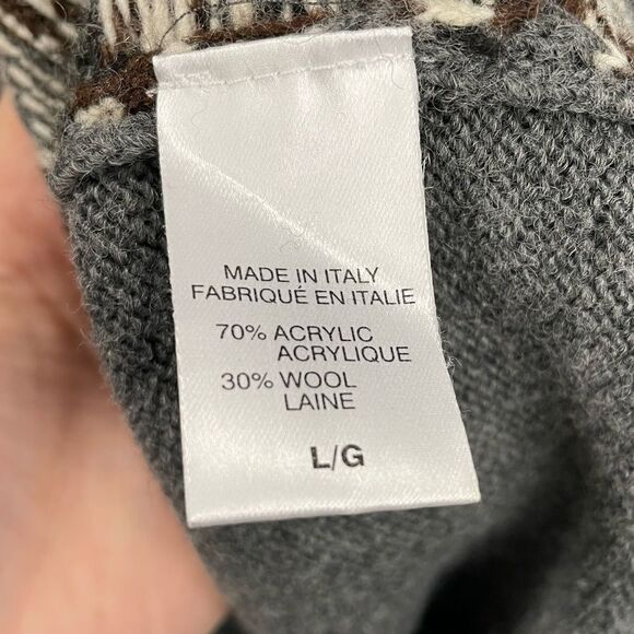 [l] Men’s Wool Blend Grey, Creme’ Red Snowflake Fair Isle Pattern V Neck Sweater - Picture 13 of 14